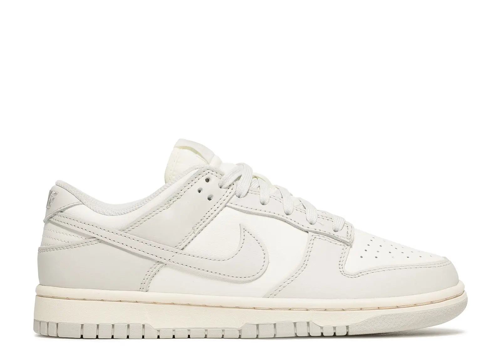 Wmns Dunk Low Light Bone Nike
