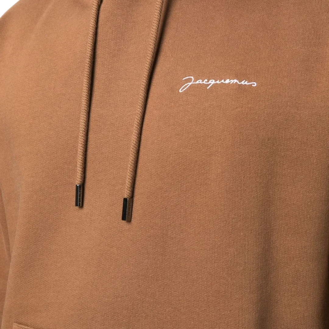 Jacquemus Le Sweatshirt Brode Embroidered Logo Regular Fit Hoodie Brown