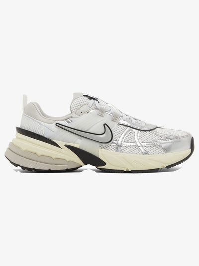 Nike V2K Run 'Summit White Metallic Silver' (W) – side