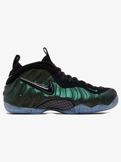 Nike Air Foamposite Pro 'Pine Green (2025)' – side
