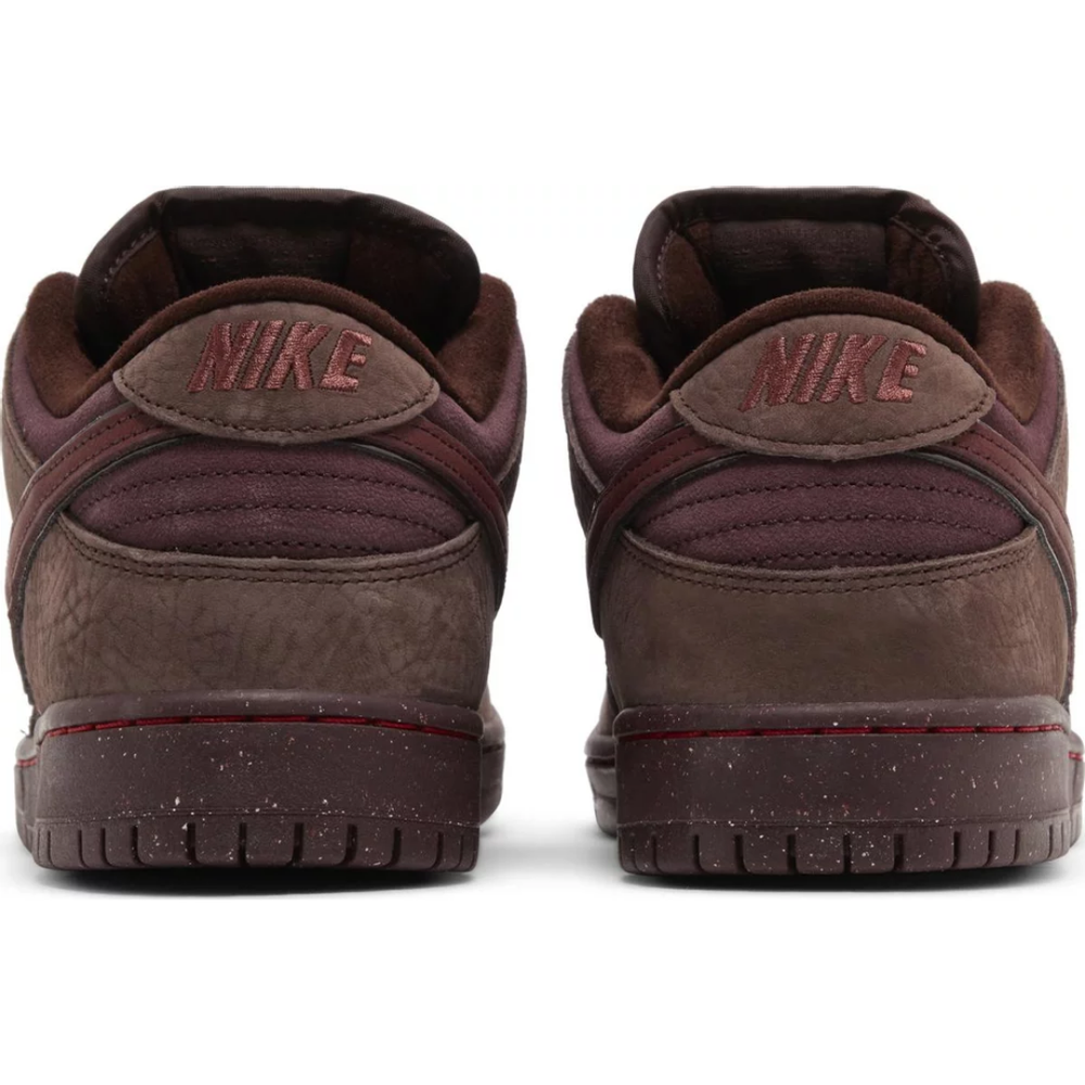 
                      
                        Nike SB Dunk Low City of Love Burgundy Crush
                      
                    