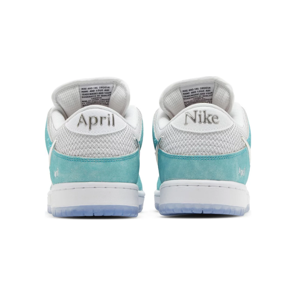 
                      
                        Nike SB Dunk Low April Skateboards
                      
                    