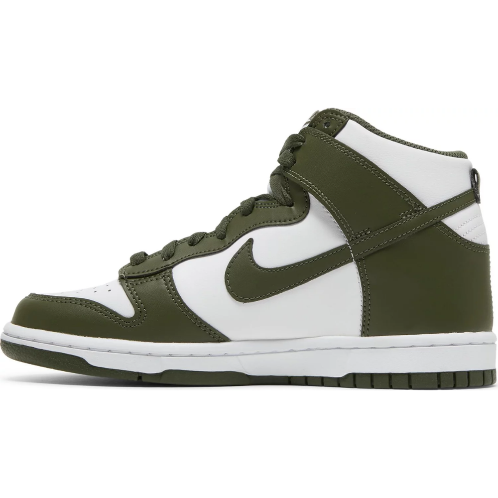 
                      
                        Nike Dunk High Retro Cargo Khaki (GS)
                      
                    