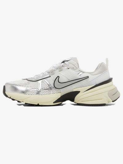 Nike V2K Run 'Summit White Metallic Silver' (W) – inner side