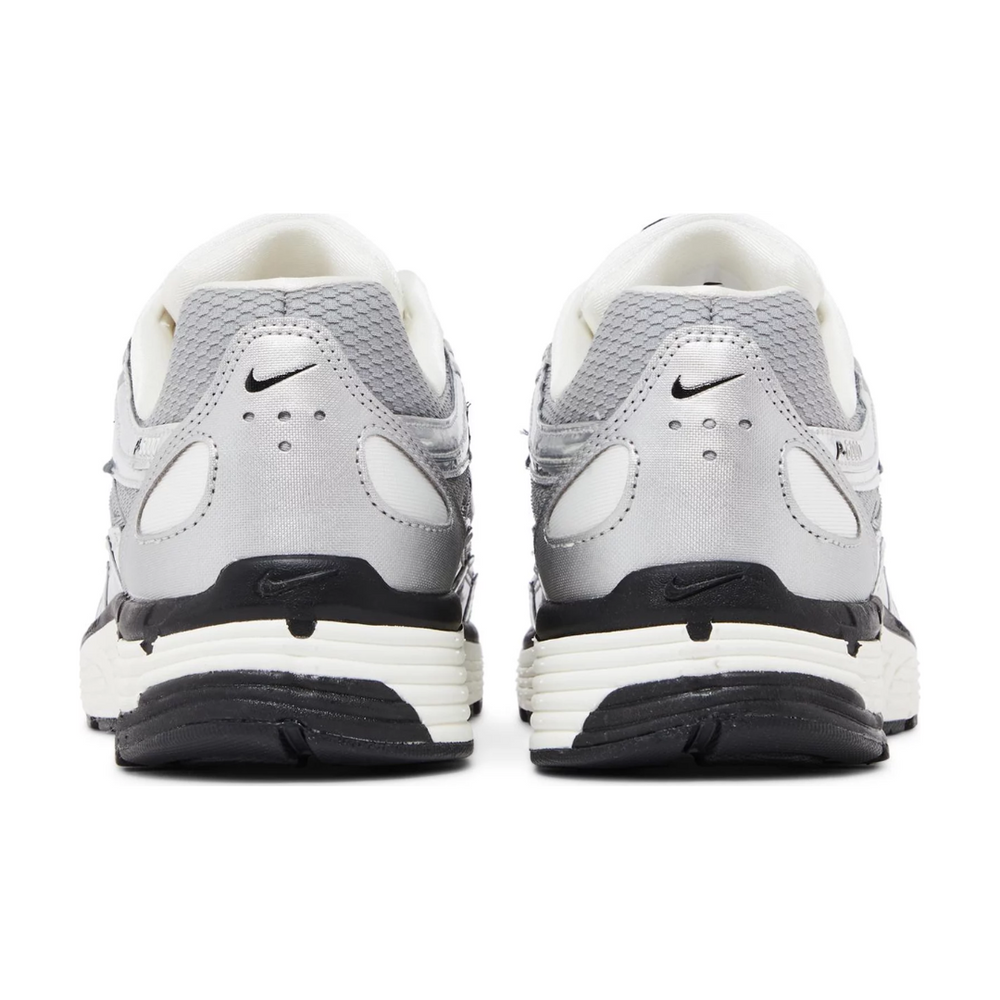 
                      
                        Nike P-6000 Metallic Silver
                      
                    