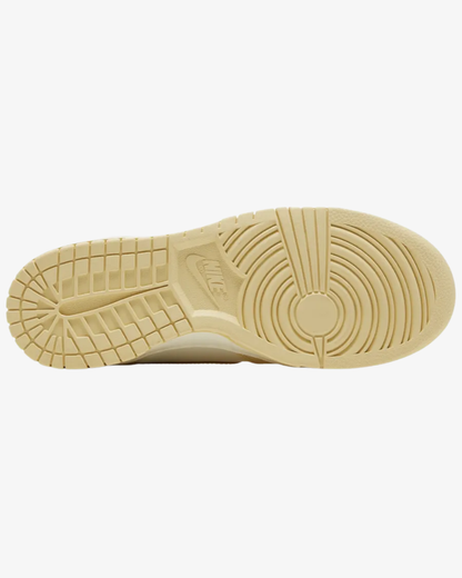 Nike Dunk High Pale Vanilla Topaz Wmns