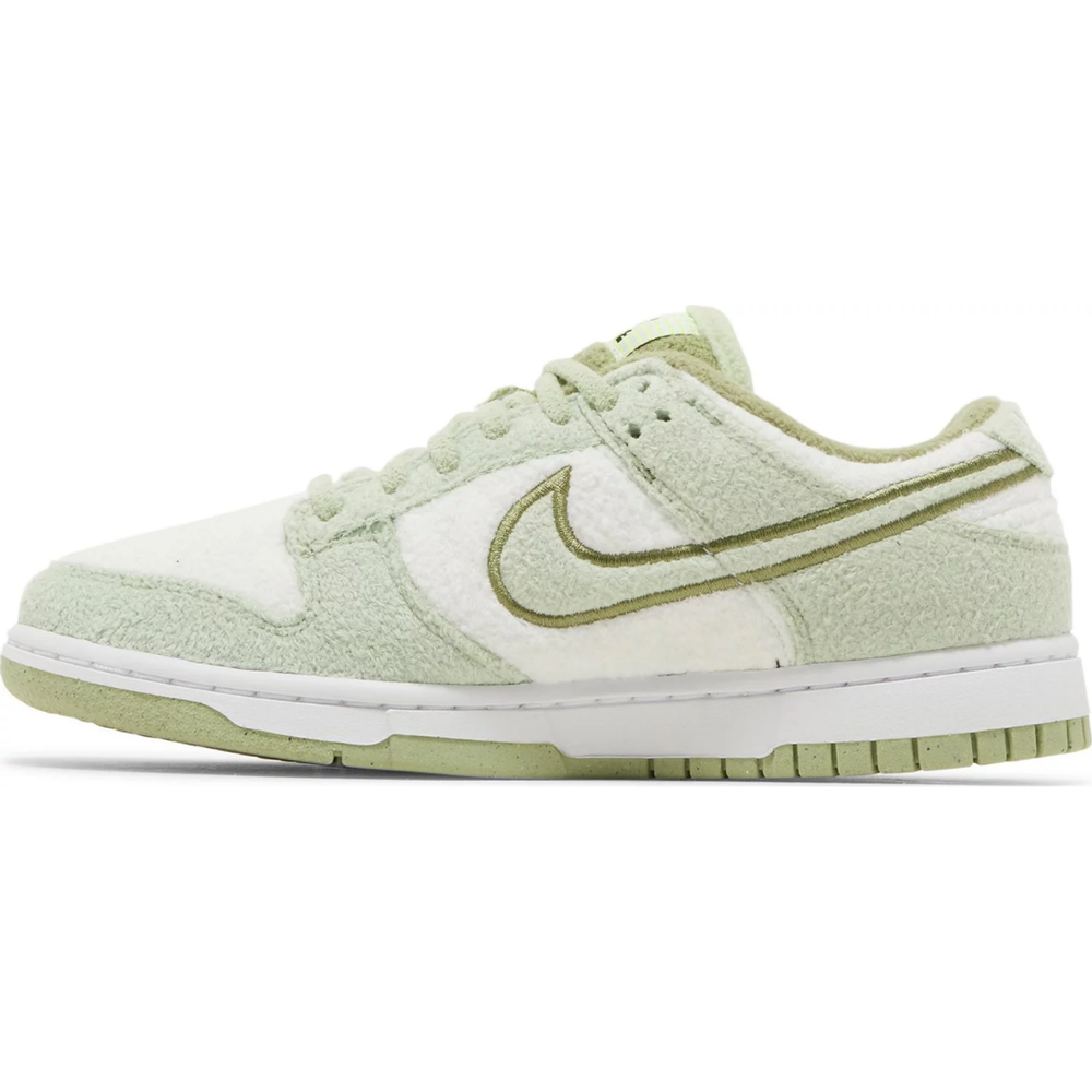 
                      
                        Nike Dunk Low SE Fleece Pack Honeydew (Women's)
                      
                    