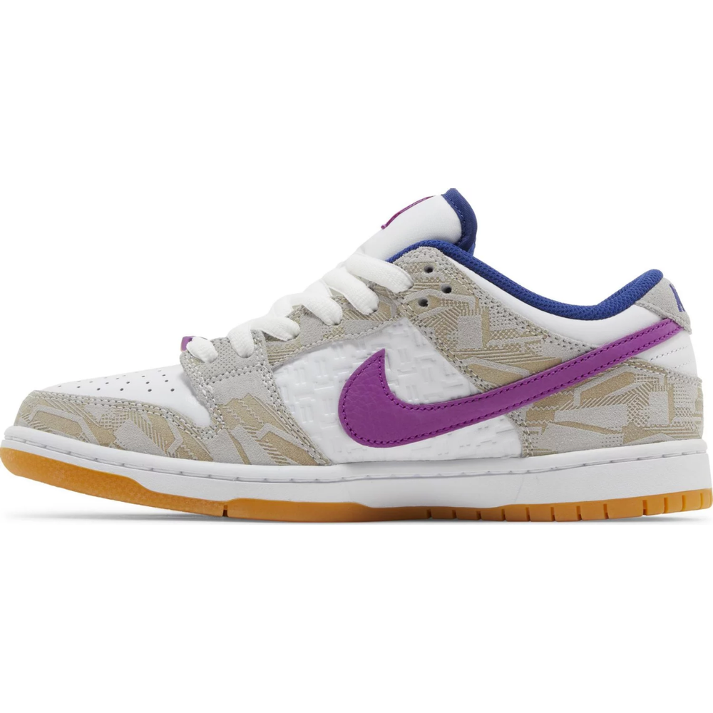 
                      
                        Nike SB Dunk Low Rayssa Leal
                      
                    