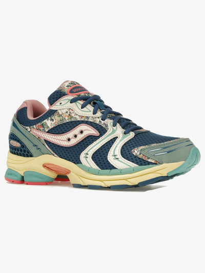 Saucony ProGrid Triumph 4 'Floral Blue Beige' – front three-quarter