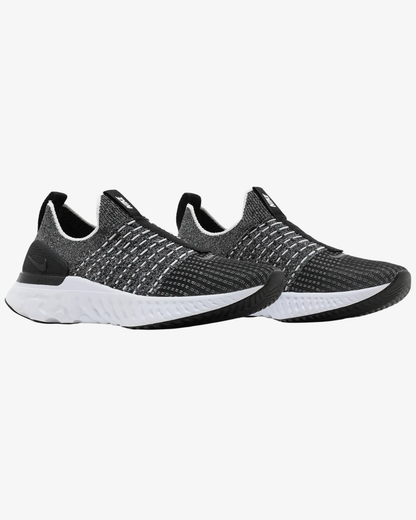 Nike React Phantom Run Flyknit 2 Oreo (Women's)