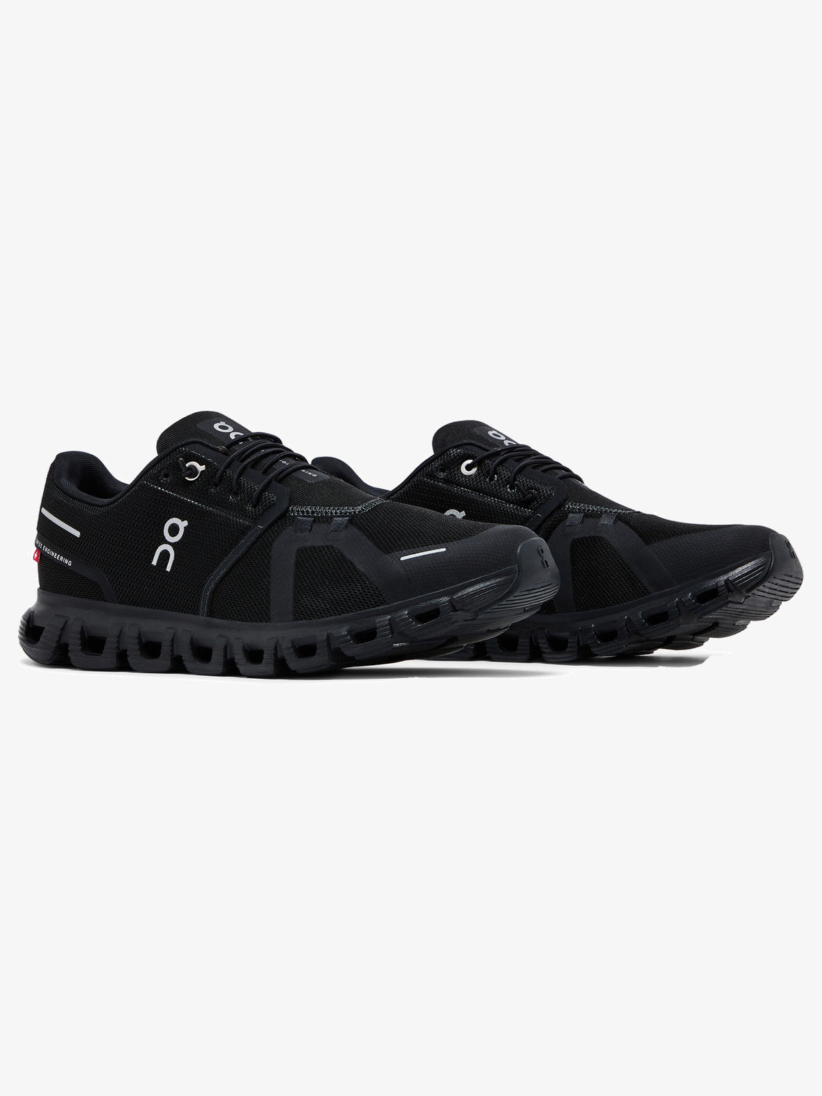 On Running Cloud 6 'All Black' – pair