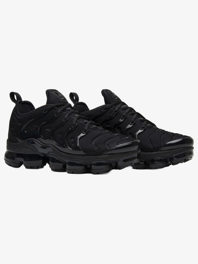 Nike Air VaporMax Plus 'Triple Black' – pair