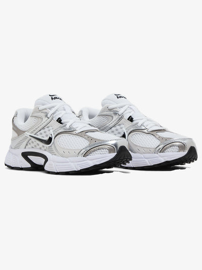 Nike V5 RNR 'White Vast Grey College Grey Black' – pair