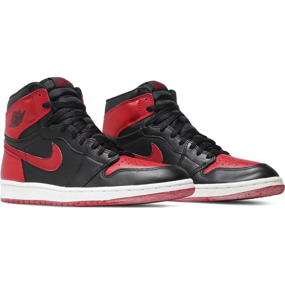 
                      
                        Jordan 1 Retro Bred (1994)
                      
                    