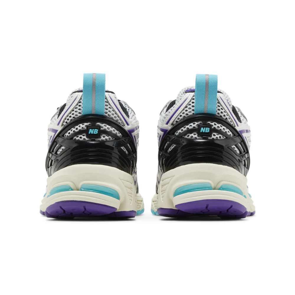 
                      
                        New Balance 1906R Charlotte Hornets
                      
                    