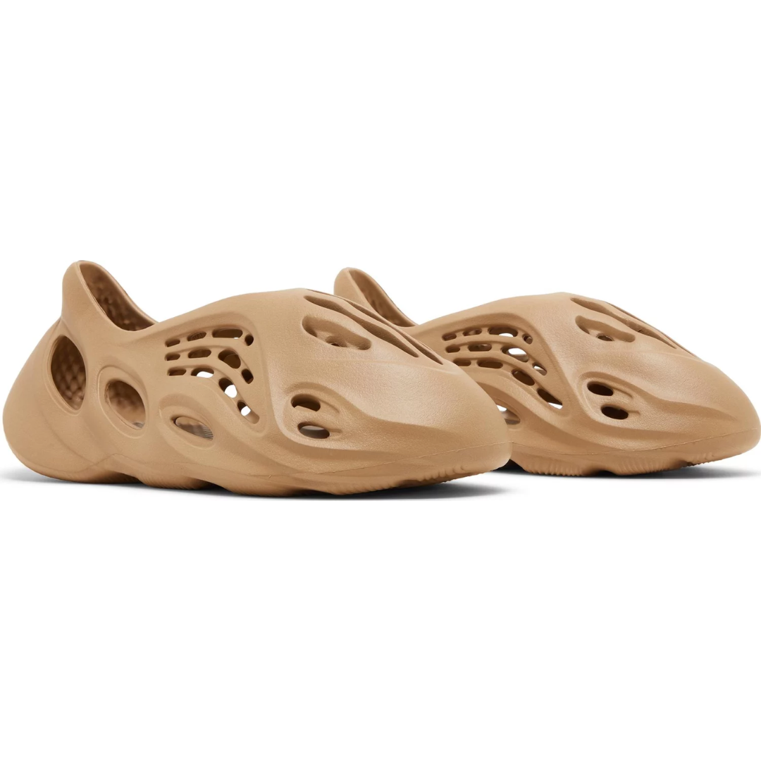 adidas Yeezy Foam RNR Clay Taupe