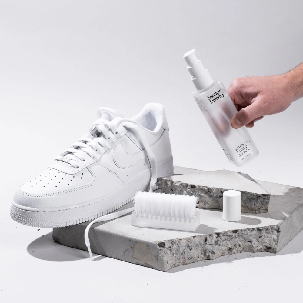 
                      
                        Sneaker Laundry Waterless Cleaning Kit
                      
                    