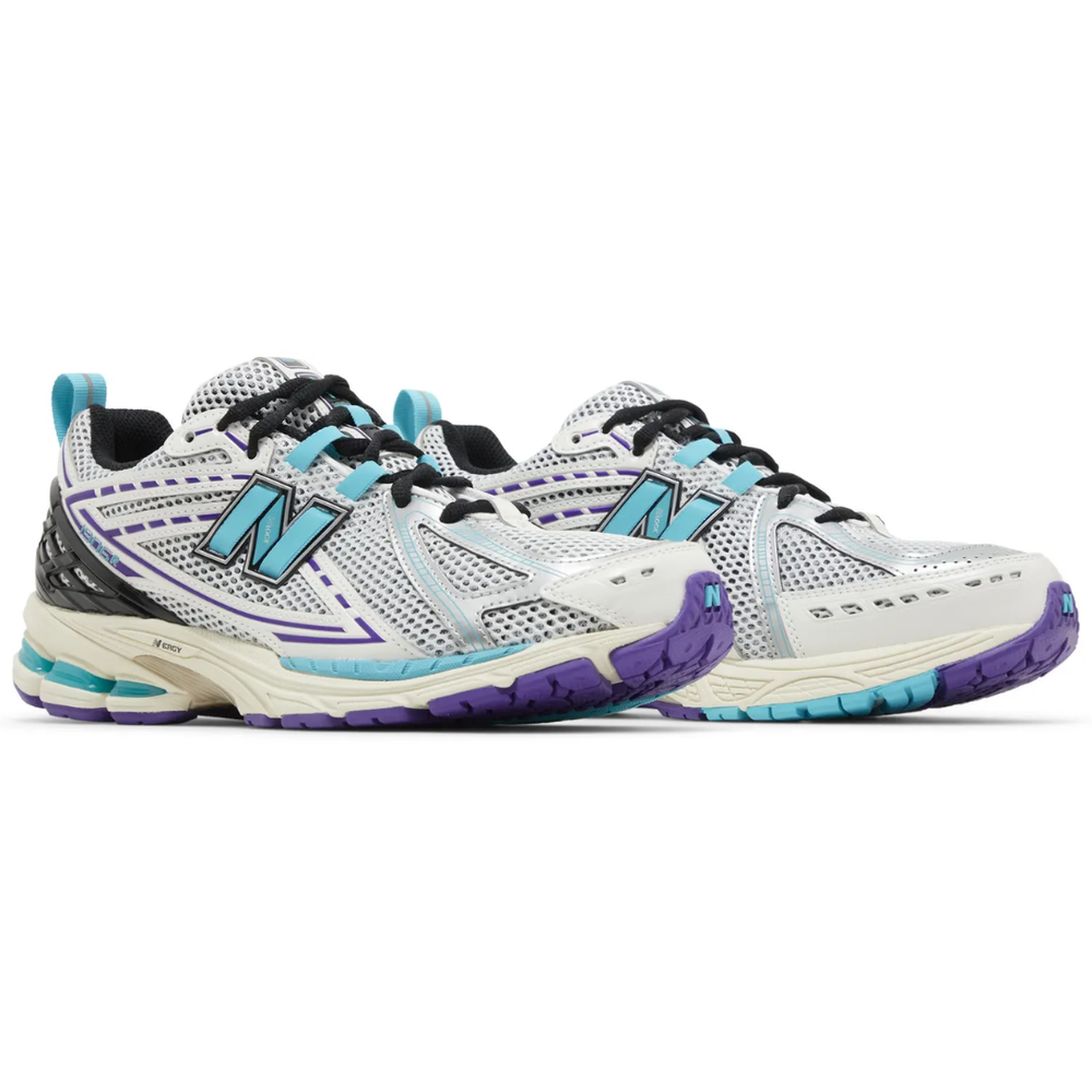 
                      
                        New Balance 1906R Charlotte Hornets
                      
                    