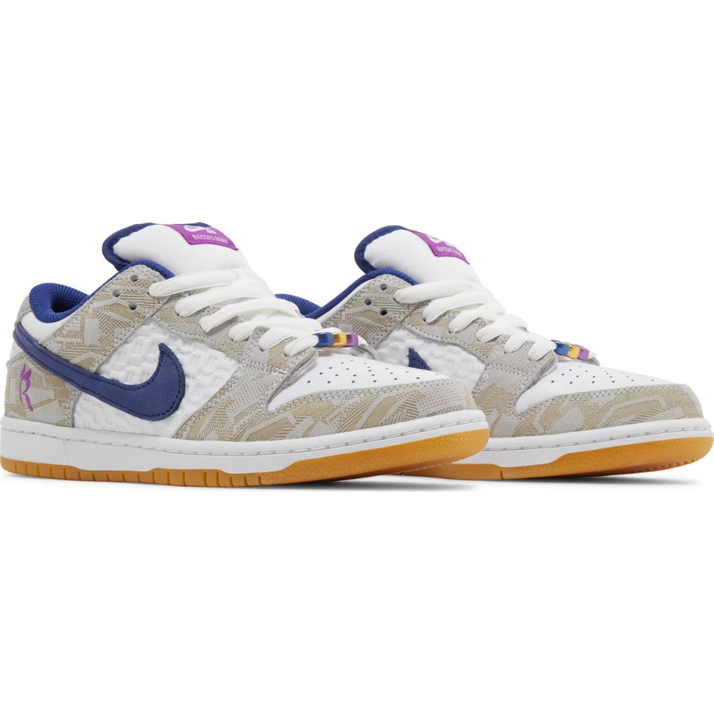 
                      
                        Nike SB Dunk Low Rayssa Leal
                      
                    