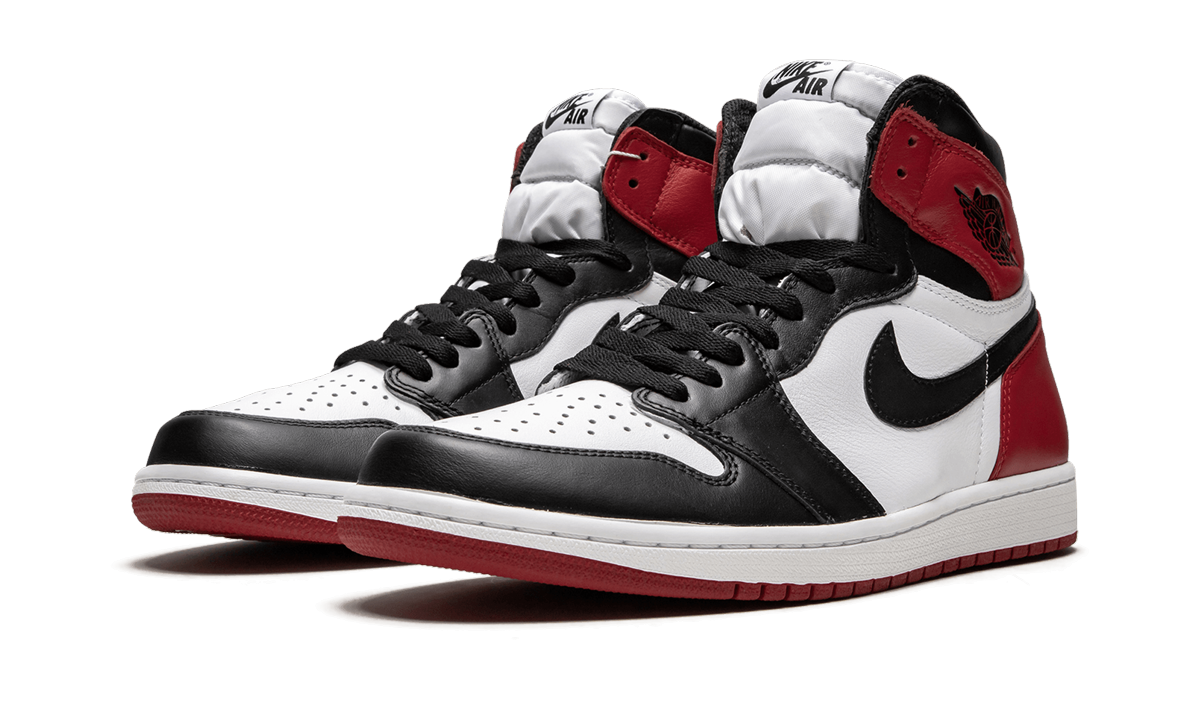 Jordan 1 Retro Black Toe (2016)
